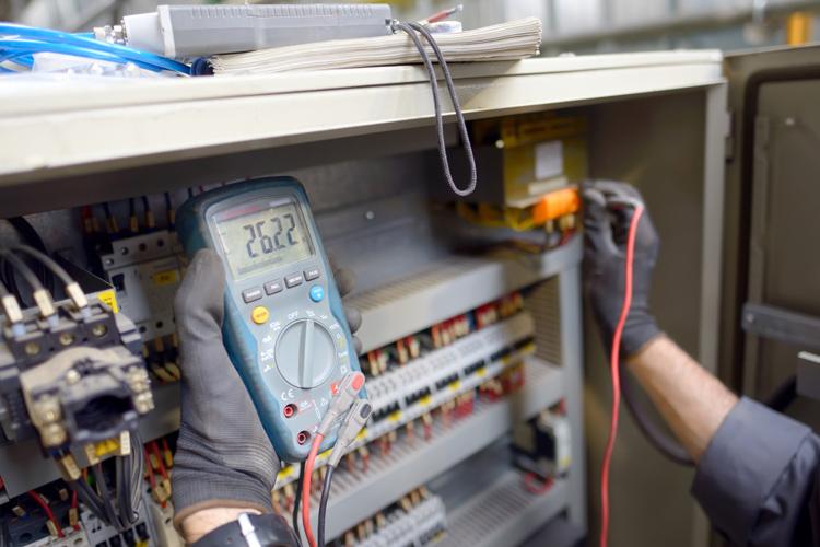 Electrical and electronics technicians